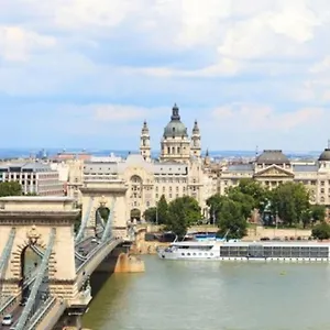 Hotel Nh Collection Center, Budapest